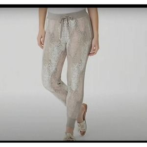 Barefoot Dreams - CozyChic Ultra Rib Trim Jogger Pants - Pewter Feather Med.